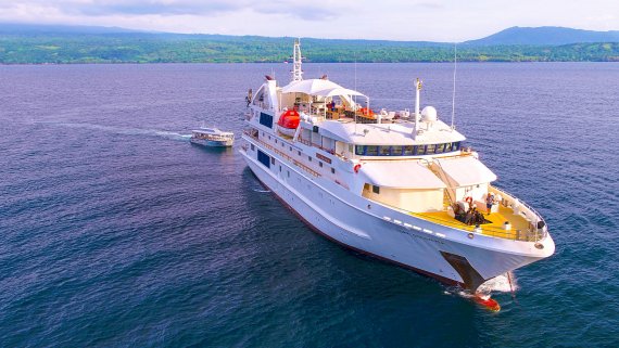 Kimberley Discovery with Coral Expeditions and The Ghan Expedition
