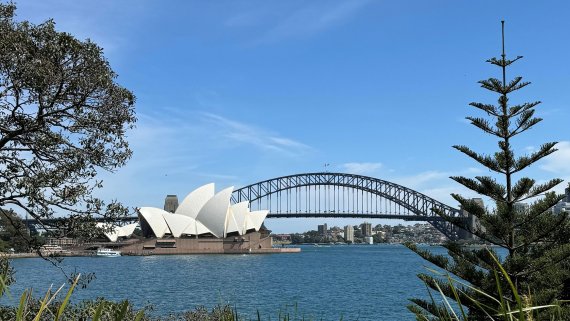 Southern Australia in Depth with Crown Princess and Indian Pacific with Sydney Highlights