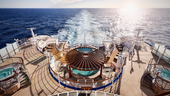 Fly, Stay, Cruise Japan’s Autumn Highlights with Diamond Princess