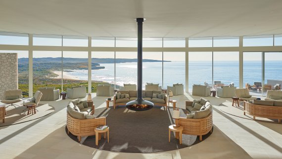 Southern Ocean Lodge, Island and city escape