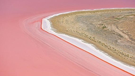Kati Thanda-Lake Eyre, Uluru and Outback Air Charter